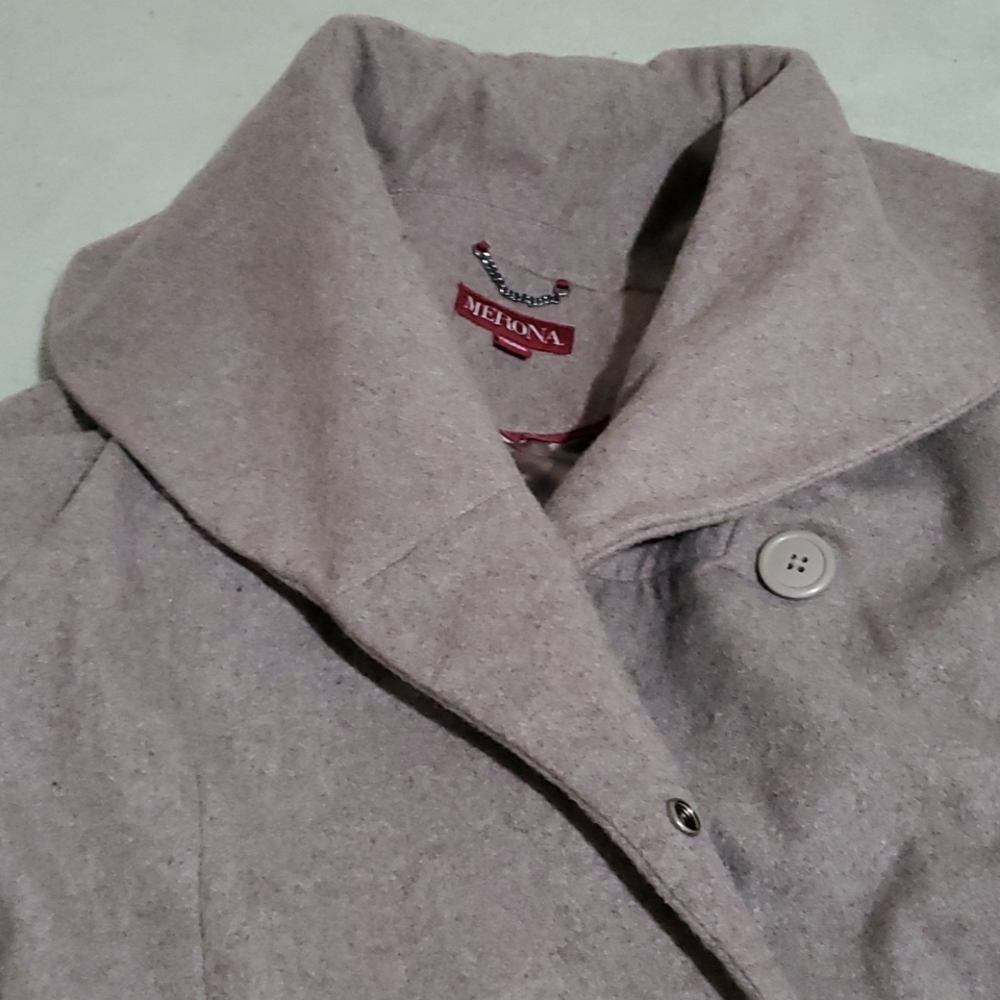 Coat - Picture 2 of 5